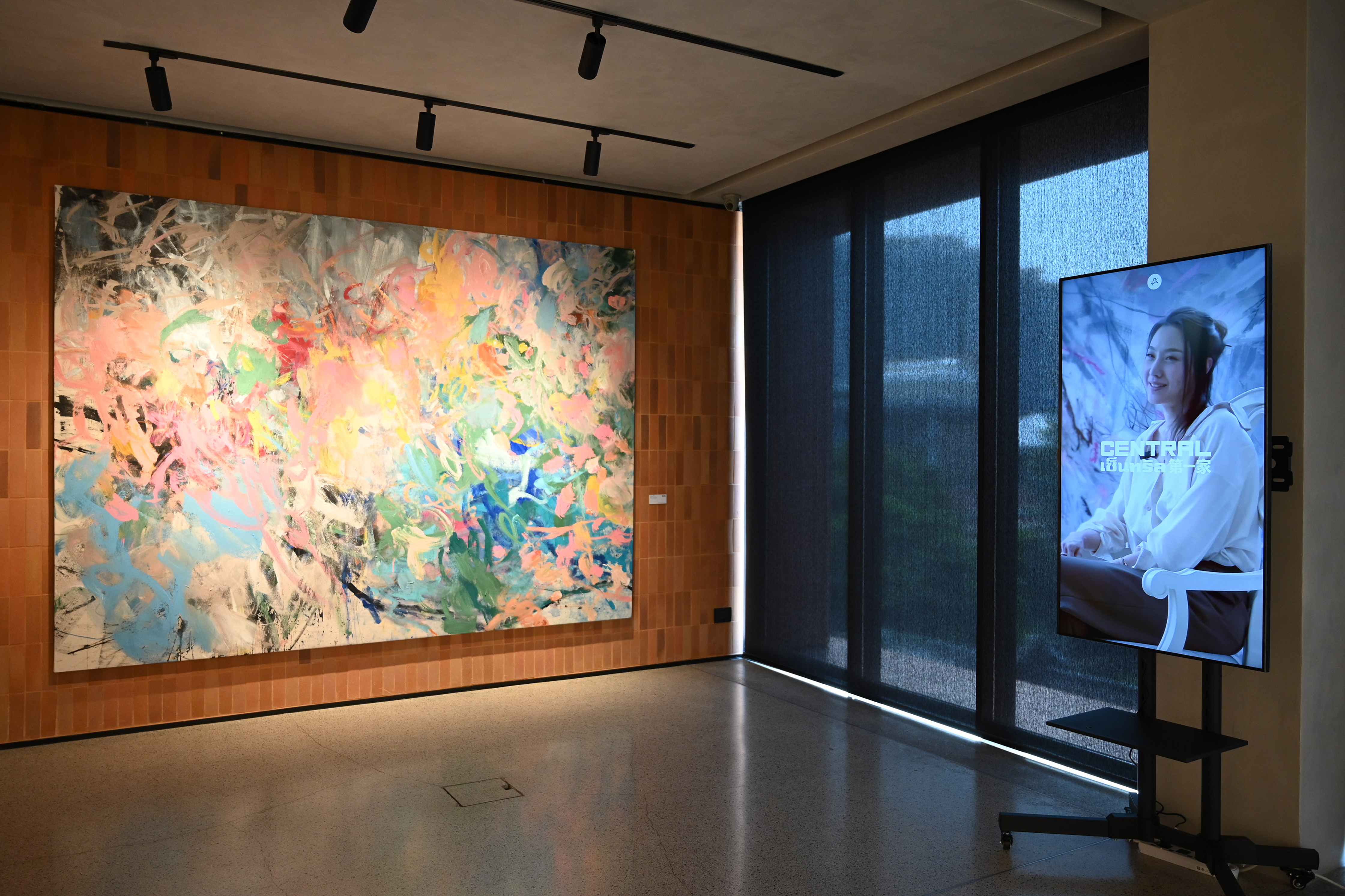 9:16 exhibition